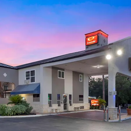 Econo Lodge Inn & Suites Near Lackland Afb